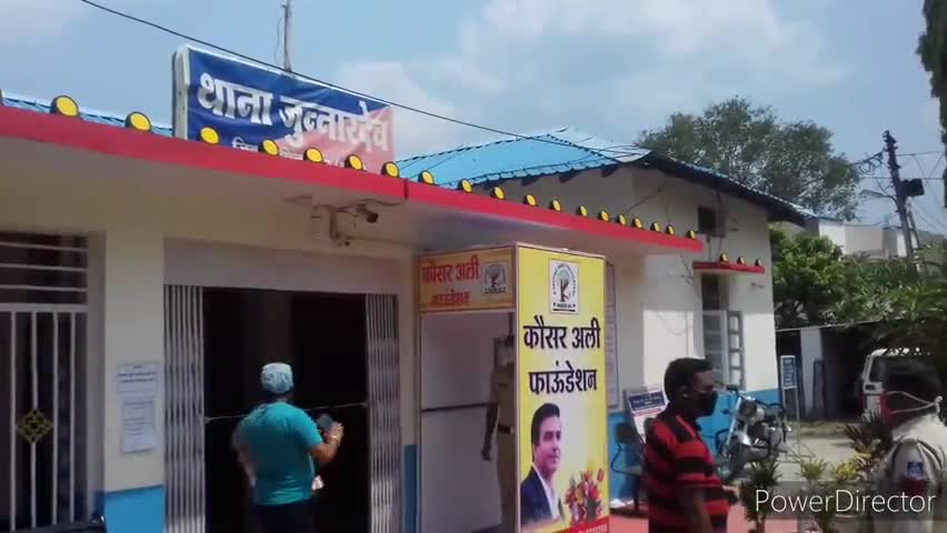 जमई: कौशर अली फाउंडेशन द्वारा जुन्नारदेव थाने में पुलिस कर्मियों के लिए लगाया गया सैनिटाइजर टनल #करोना_वायरस