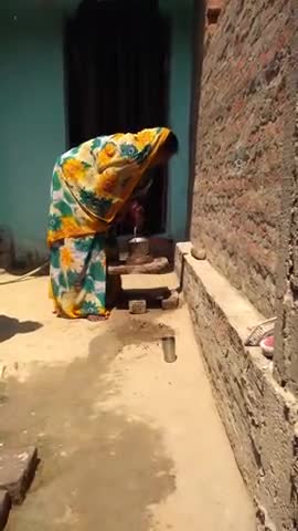 बलिया: #बैरिया सनेमा हाल पर की वीडियो है|
