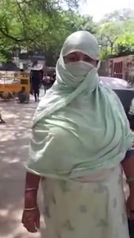 डिफेन्स कॉलोनी: जंगपुरा से AAP विधायक प्रवीण कुमार की तरफ से ज़रूरतमंद लोगों तक पहुंचाई जा रही है हर संभव मदद #प्रवीण_कुमार