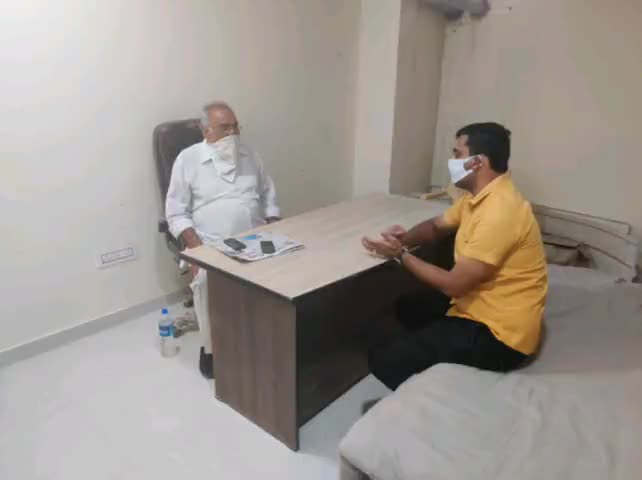 जैसलमेर: पूर्व सांसद कर्नल सोनाराम चौधरी ने किया जैसलमेर का दौरा, संगठनात्मक मुद्दों पर की चर्चा #पूर्व_सांसद #बीजेपी