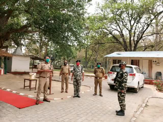 पलिया: भारत-नेपाल सीमा की चंदन चौकी का IG ने किया निरीक्षण, दिए दिशा-निर्देश #ig