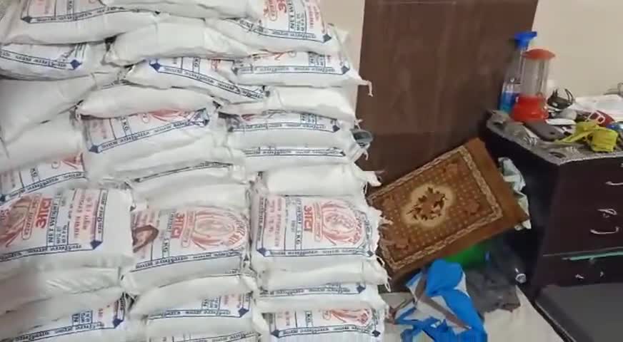भाजपा ब्रज क्षेत्र मीडिया प्रभारी एवं नगर निगम पार्षद ,नीलम गोयल द्वारा बनाई जा रही राहत सामग्री की किट #कोरोना #कोविड19