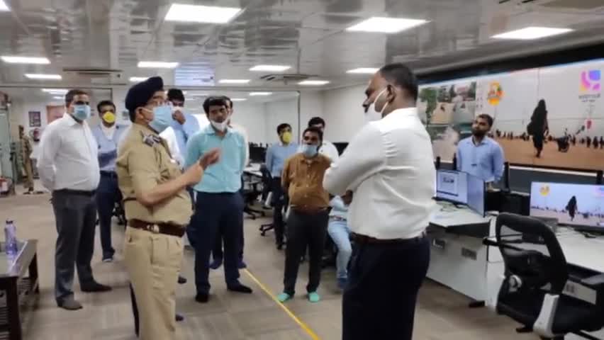 प्रयागराज: मंडलायुक्त ने कोरोना महामारी के दौरान लागू लाॅकडाउन के दृष्टिगत शहर एवं ग्रामीण क्षेत्रों का किया भ्रमण #मंडलायुक्त