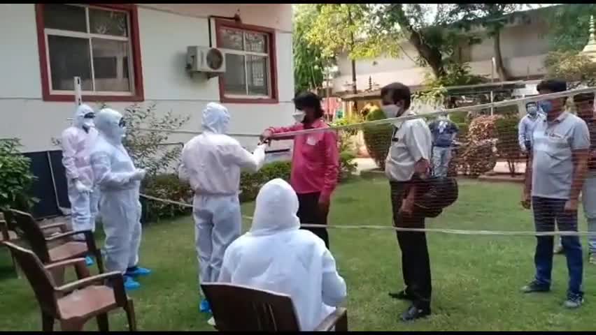 इंदौर: इंदौर प्रेस क्लब में 50 से ज्यादा पत्रकारों का किया गया स्वास्थ्य परीक्षण #कोरोना_वायरस #प्रेस_क्लब
