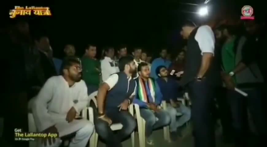 हुज़ूर: देश के 70 साल के इतिहास में पहले बार सबसे ज्यादा युवा बेरोजगार है, अच्छे दिन यही दिए है सरकार ने ।

#lallantop #Debate