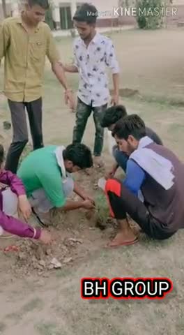 हनुमानगढ़: #पृथ्वी_दिवस के अवसर पर #bh_group  के साथियों द्वारा #Ali_Hasan_Joiya के नेतृत्व में वृक्ष रोपण किया गया  social distanc