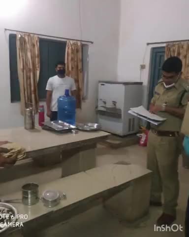 उन्नाव: पुलिस लाइन उन्नाव में बने मेस का क्षेत्राधिकारी ने किया निरीक्षण #क्षेत्राधिकारी #निरीक्षण
