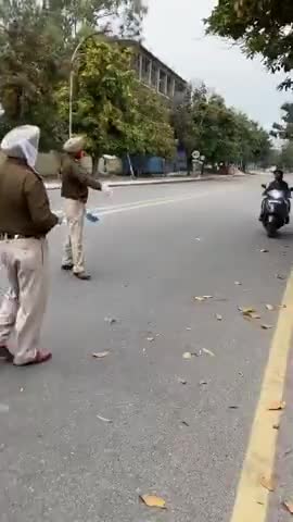 हनुमानगढ़: Good Working Punjab Police #lockdown2 #curfew #punjabpolice #viral_news #treding #police
