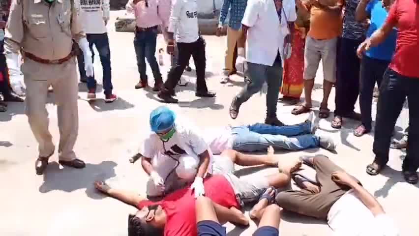 बाघमारा/कतरास: बरोरा थाना क्षेत्र में नुक्कड़ नाटक द्वारा चलाया गया कोरोना जागरूकता अभियान #कोरोना #जागरूकता_अभियान