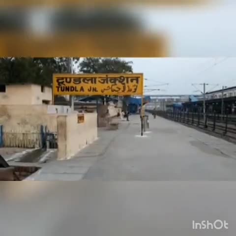 टूंडला: टूंडला के भरथरा स्टेशन के पास मालगाड़ी से टकराया गोवंश, कई घंटे खड़ी रही मालगाड़ी #मालगाड़ी #रेलवे