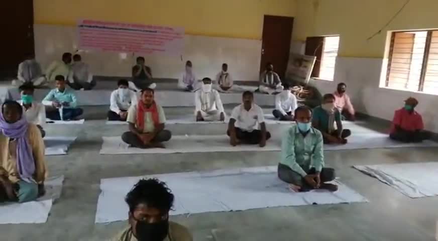 "सत्याग्रह की आस, आओ करें #उपवास"

अपनी सात सूत्री मांग को लेकर #रालोसपा साथियों के साथ 25 अप्रैल को सांकेतिक #उपवास ।
