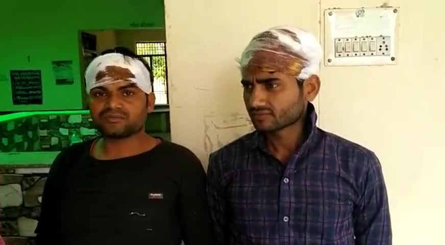 महावन: महावन के लक्ष्मी नगर में मामूली बात को लेकर चले लाठी-डंडे, पुलिस ने 4 लोगों को हिरासत में लेकर की कार्रवाई #झगड़ा