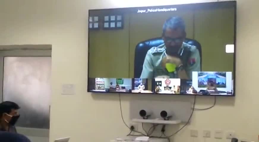 गंगानगर: श्रीगंगानगर में प्रदेश के डीजी ने विसी के जरिए एसपी व अन्य अधिकारियों से ली लॉकडाउन की जानकारी #dg #sp
