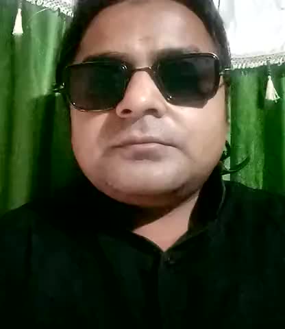रिश्तों में भरोसा और मोबाइल में नेटवर्क न हो तो लोग गेम खेलने लग जाते हैं। #इरफान_खान
#rip #irfaan_khan
