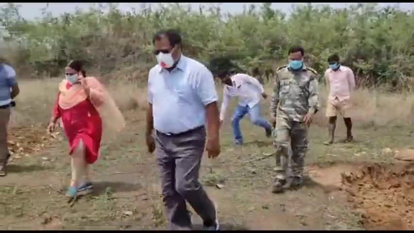 बाघमारा/कतरास: धनबाद DDC ने तारगा पंचायत के आमाडीहा टोला में मनरेगा कार्य स्थल का किया निरीक्षण #मनरेगा #डीडीसी
