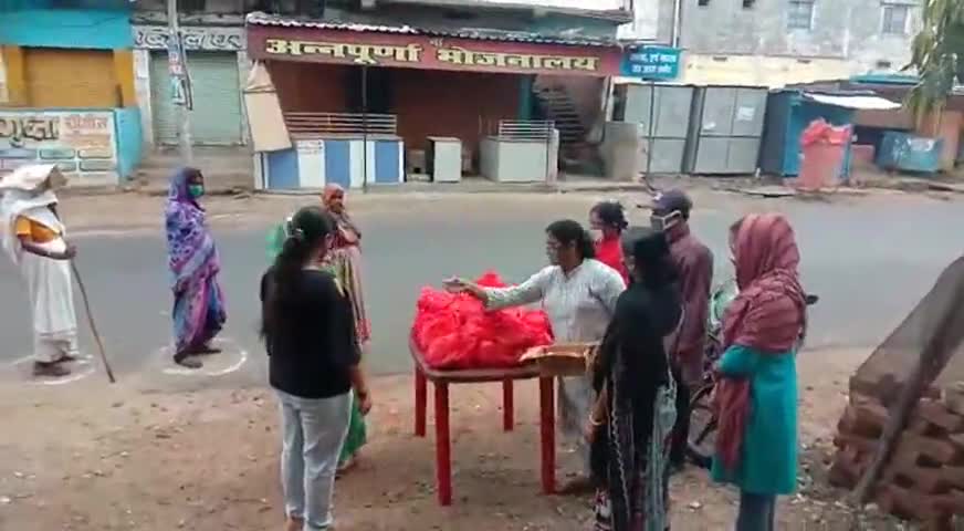 jarurat mando ki bich 30 din khadya samagri ka vitran kiya gya.
#coronalockdown