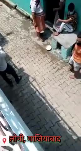 गाज़ियाबाद: उत्तरांचल कॉलोनी (लोनी) में लोगों का किया जा रहा हैं करोना टेस्ट।
#करोना_वायरस