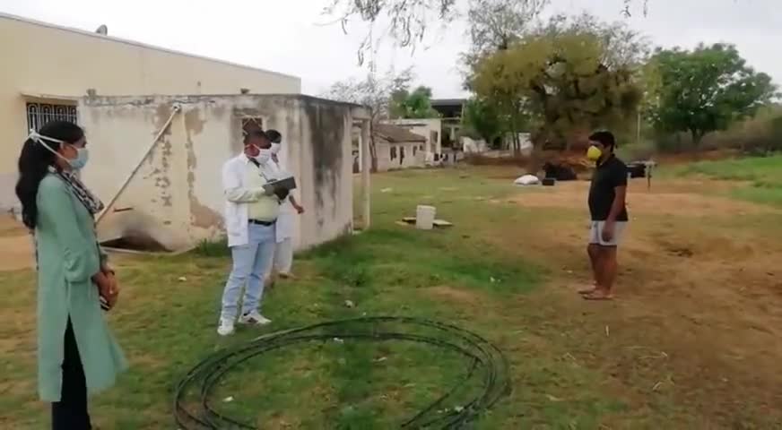 सीकर: चिकित्सा विभाग की ओर से जारी मोबाइल ओपीडी यूनिट सेवा में 420 रोगियों का हुआ इलाज, 14 गांवों में लगाया गया शिविर #ओपीडी