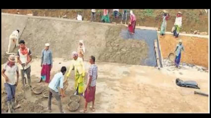 कवर्धा: शहर वासियों को नहीं मिल रहा है पर्याप्त पानी, लोगों का पानी के लिए घरों से निकलना बन गया मजबूरी #पेयजल_संकट