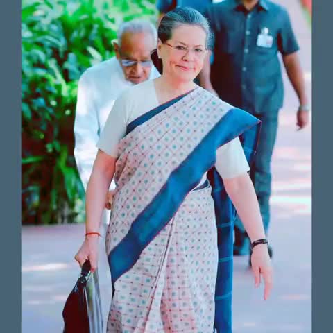 बायतु: #कांग्रेस अध्यक्ष #सोनिया गांधी का बड़ा बयान:- देश के प्रवासी मजदूरों व श्रमिकों का रेल किराये का खर्चा उठाएगी कांग्रेस!