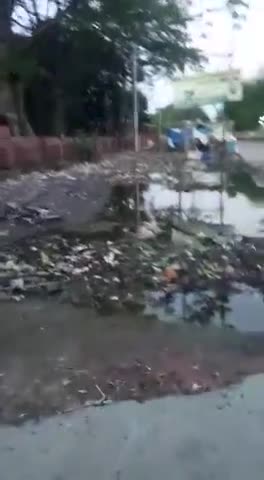 तेघरा: #Pollution#Rail officer is problem ko khtam kre #swach #Bharat Mission Ek kdam #swachta ki aur #Barauni junction