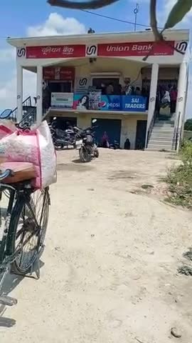 लालगंज: police prasasn chup h kuch nii kr rhi h yogi ji aisa khtam ho corona virus #gosai_ki_bazar #lalganj #azamgarh #uttarprad