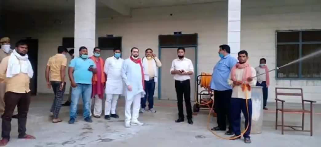 रामसनेही घाट: नियामतगंज में क्वारंटीन किए गए लोगों को विधायक ने वितरित किया राशन #लाकडाउन