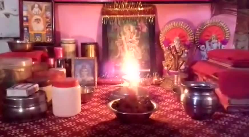 रामसनेही घाट: जय माता दी 
आप सभी बोले दुर्गा माता की ﻿
#दरियाबाद #रामसनेहीघाट #बाराबंकवी