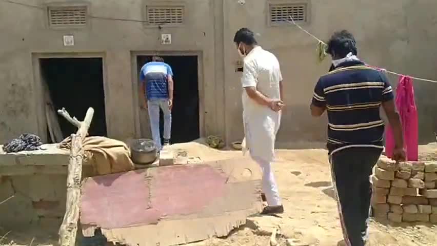 हनुमानगढ़: ग्राम पंचायत 2 केएनजी में भामाशाह ने गरीब लोगों का इलाज करवाकर दिलवाई दवाइयां #भामाशाह
