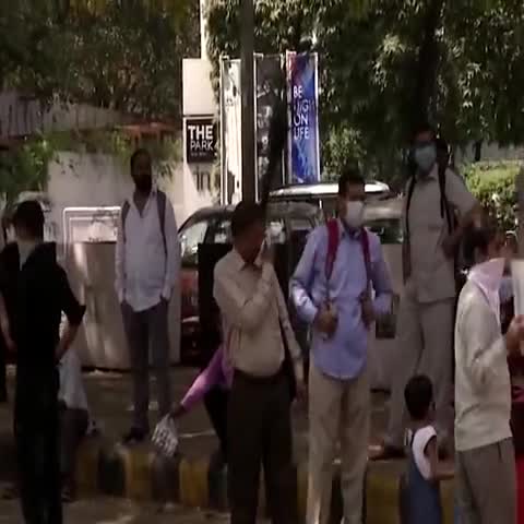 सिविल लाइन्स: आज राजधानी पहुंचेगी 7 स्पेशल ट्रेनें, यात्रियों के लिए लगाई गई 21 DTC बसें #स्पेशल_ट्रेन #dtc