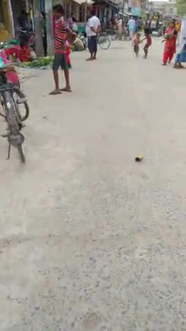 निर्मली: #Indo -nepal ke najdik kunauli bazar me nahi kiya ja raha  social distance ka palan @(supaul)