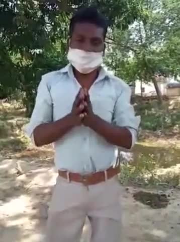 ज्ञानपुर: छतमी निवासी दिव्यांग ने कोटेदार पर लगाए आरोप, कहा- आधार कार्ड से गल्ला मांगने पर कोटे से भगाया #कोटेदार #दिव्यांग