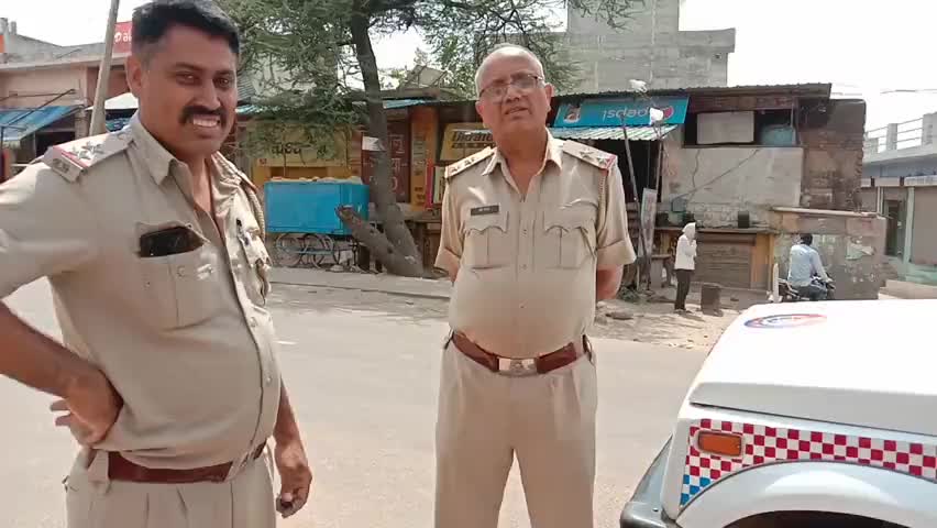 बाढड़ा: खनन विभाग व बाढड़ा पुलिस ने पत्थर भरे 7 ओवरलोड डंपरों को इंपाउंड कर किया चालान #खनन_विभाग #पुलिस