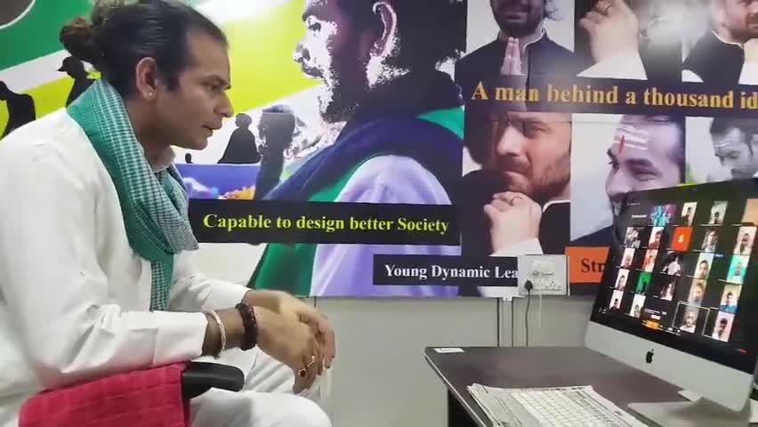 साहेबगंज: वीडियो कॉलिंग के जरिए तेजप्रताप ले रहे हैं बिहारियों का हाल - समाचार#कोरोना#biharnews #rjd #crjd #tejshawiyadav