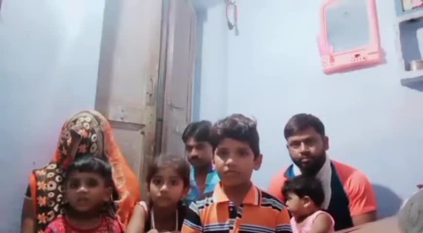 मोहन बड़ोदिया: सोशल मीडिया पर वीडियो वायरल कर योगी परिवार ने सीएम से लगाई गुहार, कोटा में फंसा है चौमा का मजदूर परिवार #cm_chouhan