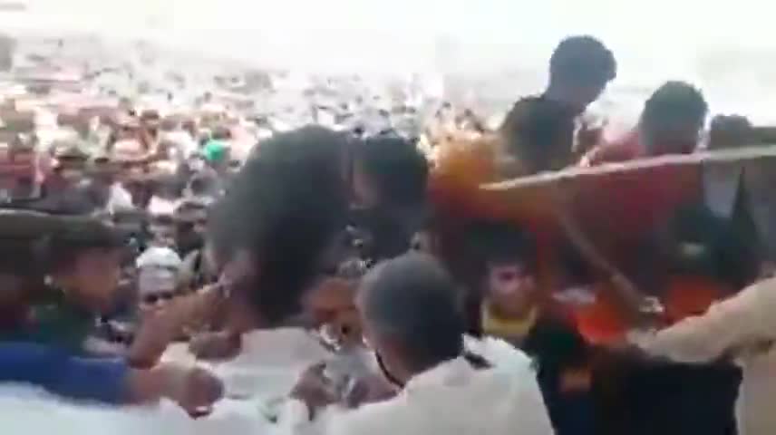 गाज़ियाबाद: Ghaziabad Ramleela Ground 18/05/2020 Railway Registration
#lock_down #ghaziabad #coronavirusindia #coronalockdown