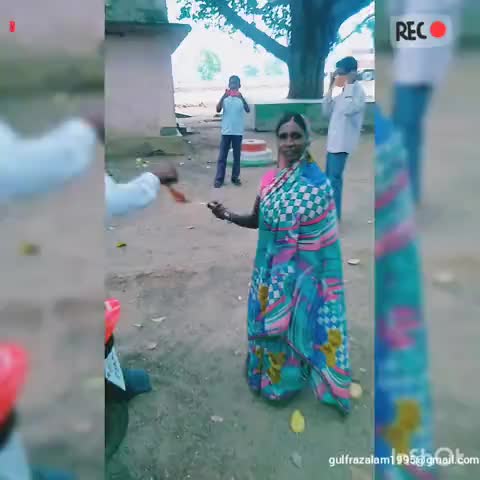 डुमरी: ग्राम पंचायत बालुटुनडा के मुख्या जी एवं ग्राम सदस्यों द्वारा बांटे गए mask& Sanitizer...#corona_lockdown #coronafighter
