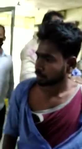 बंजरिया: #chakiya bhartiya state bank of india
sea#atm se paisa chin kar bhaag raha tha *8 atm uske pass mila
khaburiya ka rahne