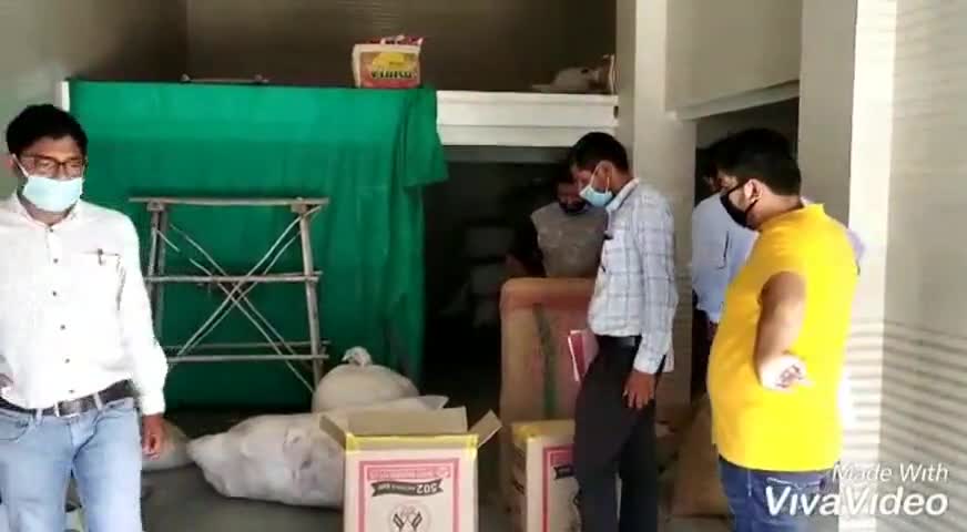 नसीराबाद: नसीराबाद नायब तहसीलदार ने छापामार कार्रवाई करते हुए जब्त किया बीड़ी गुटखा #नायब_तहसीलदार