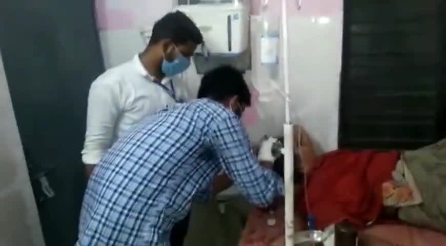 गौरीगंज: गौरीगंज कोतवाली क्षेत्र के पूरे गुलौरी में जमीनी विवाद में चले लाठी-डंडे, एक दर्जन से अधिक घायल #जमीनी_विवाद #मारपीट