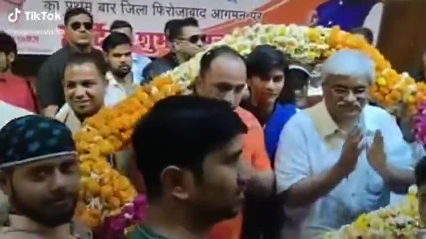भाजपा के विधायकों व नेताओं ने किया योगी सेना प्रमुख कुलदीप हिन्दू का भव्य स्वागत
#yogisena