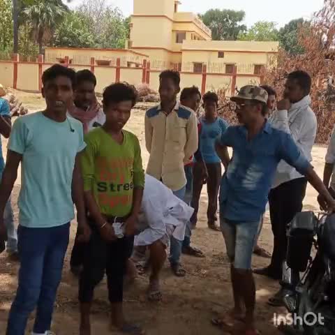 डोभी: घोडाघाट के क्वारेंटाइन सेंटर पर प्रवासियों ने सर्टिफिकेट के लिए मचाया हंगामा #क्वारेंटाइन