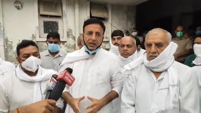 आज हमने कुरुक्षेत्र के एल.एन.जे.पी. सरकारी अस्पताल के डॉक्टर सहित अन्य अस्पताल में जनसेवा की एक मिशाल पेश की।
#kovid19
