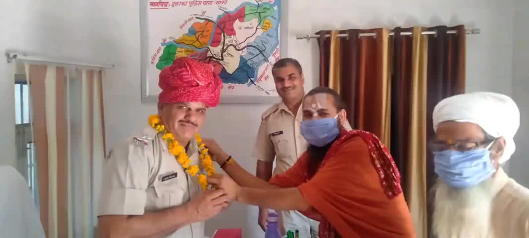 केकड़ी: सावर थाना प्रभारी का स्थानांतरण होने पर नर्सिंग फाउंडेशन द्वारा सम्मानित कर दी गई विदाई #स्थानांतरण #थाना_प्रभारी