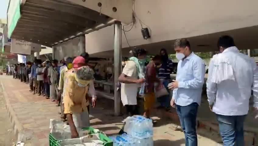 सेवा हृदय और आत्मा को पवित्र करती है। सेवा से ज्ञान प्राप्त होता है और यही जीवन का लक्ष्य है।
#LadengeAurJeetenge #nsui