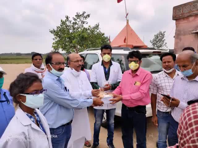 नाला: कोविड-19 से बचाव को लेकर कुंजबोना अस्पताल में विधानसभा अध्यक्ष ने किया एल्बम-30 दवा का वितरण #विधानसभा_अध्यक्ष #कोरोना