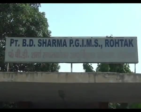रोहतक: पीजीआई में कोरोना पॉजिटिव मरीज़ मिलने के बाद डॉक्टर व स्टाफ नर्स सहित अन्य को किया गया क्वारंटीन #क्वारंटीन #कोरोना