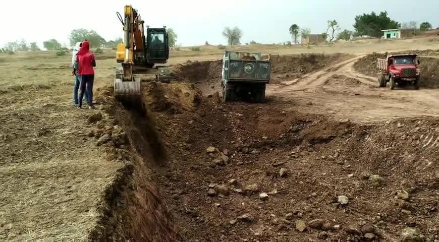गुनौर: गुनौर में खनन माफिया कर रहे हैं अवैध उत्खनन, स्थानीय प्रशासन पर ध्यान ना देने का आरोप #खनन_विभाग #एसडीएम