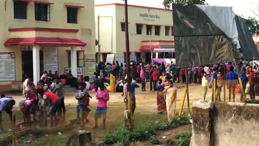बिशुनपुर: 400 प्रवासी मजदूर पहुंचे बिशुनपुर, प्रशासन द्वारा स्क्रीनिंग के बाद किया जा रहा होम क्वॉरेंटाइन #क्वॉरेंटाइन #कोरोना