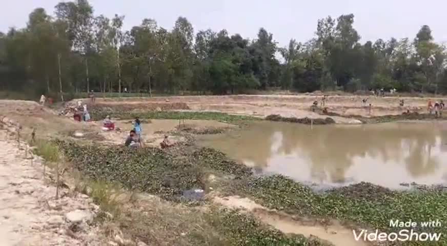 सिरौली गौसपुर: मैलारायगंज में मनरेगा के माध्यम से महिलाओं व प्रवासी मजदूरों को दिया जा रहा है रोजगार #मनरेगा #प्रवासी_मजदूर